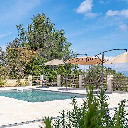 アパート Silent Olive Garden ヴェラ・ルカ