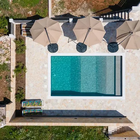 Silent Olive Garden *