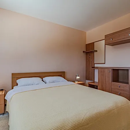 Silent Olive Garden ヴェラ・ルカ