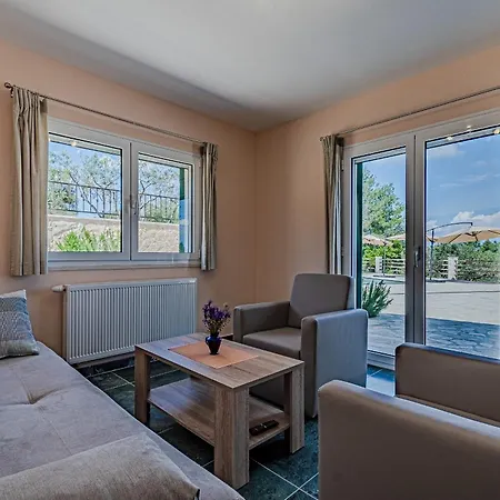 Silent Olive Garden アパート ヴェラ・ルカ