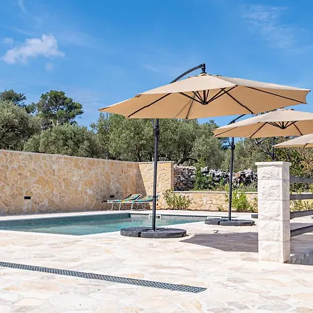 Silent Olive Garden *