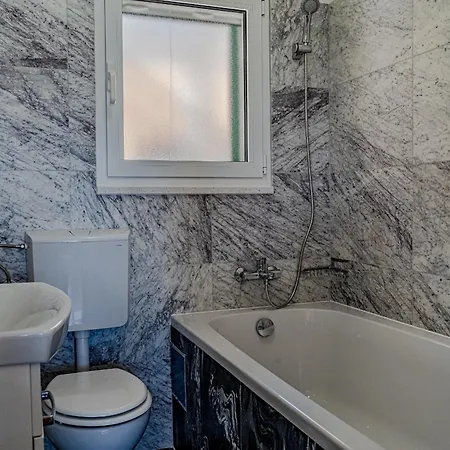 アパート Silent Olive Garden