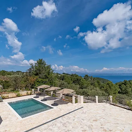 アパート Silent Olive Garden ヴェラ・ルカ